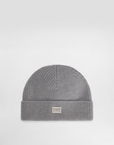Knitted hat with plaque and logo -  | Dolce &amp; Gabbana