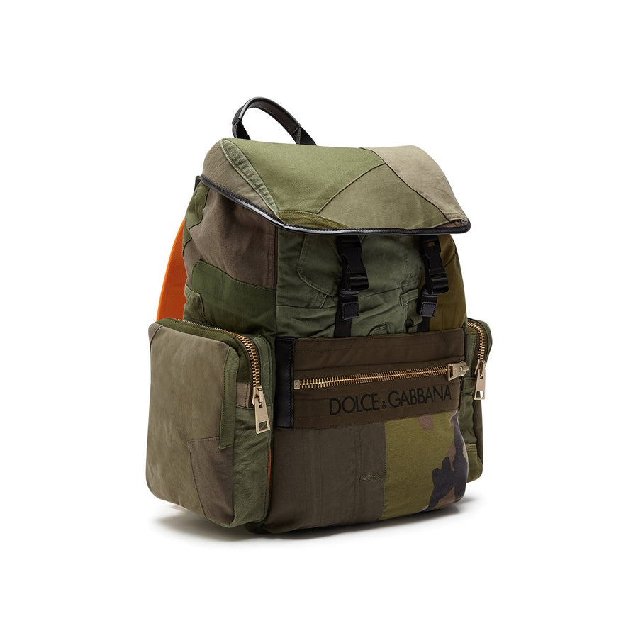 Backpack in patchwork camo with pockets